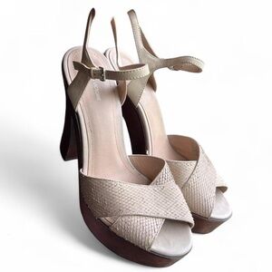 Pour la Victoire platforms